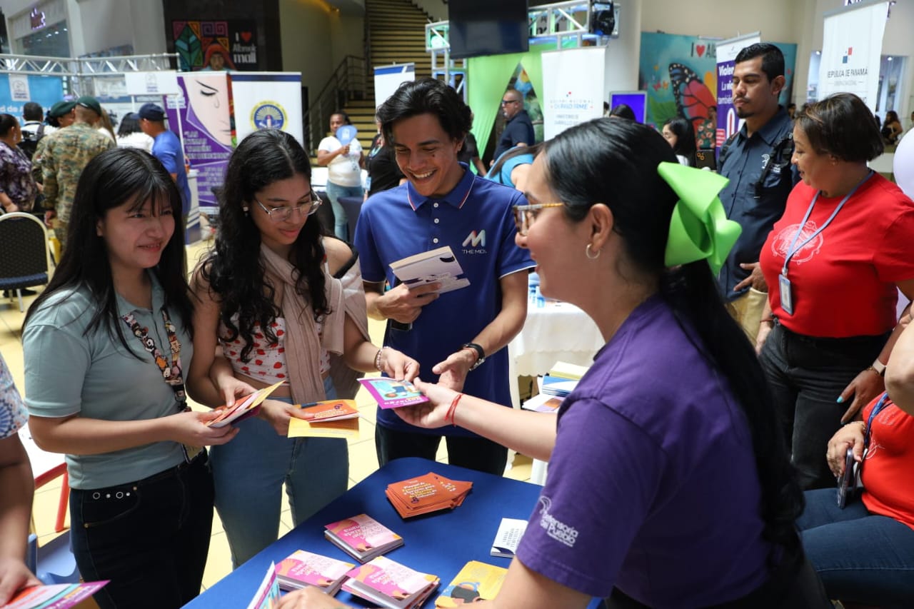 Inician campaña de prevención por violencia a la mujer