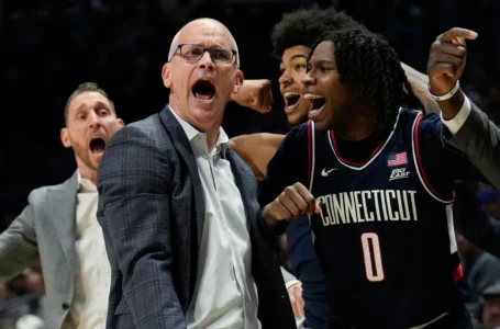 UConn vence a Xavier 90-67 con Mullins y Karaban