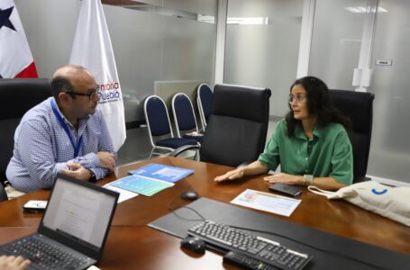 Mónica Rengifo visita al Defensor del Pueblo