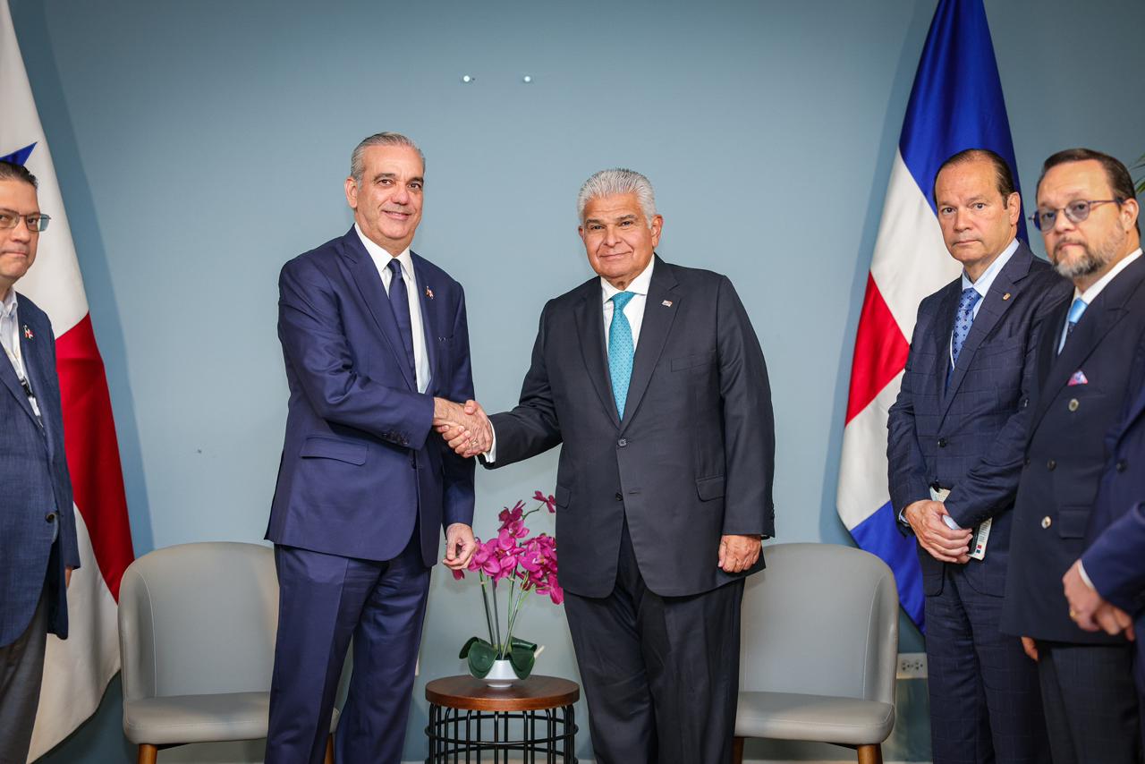 Presidentes de Panamá y República Dominicana conversan sobre comercio, turismo, migración y seguridad 