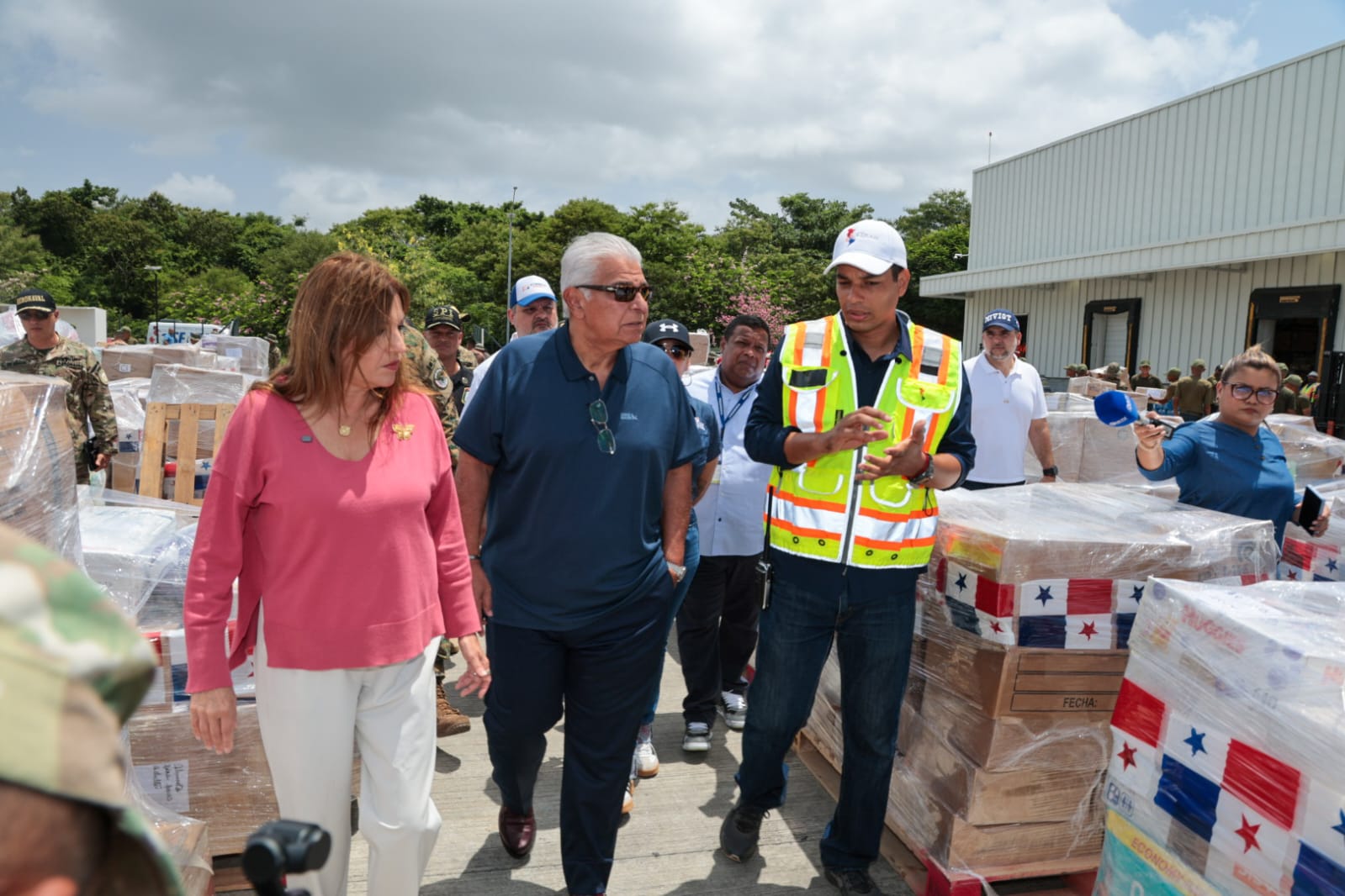 Presidente Mulino garantiza albergue temporal a damnificados por incendio en San Felipe