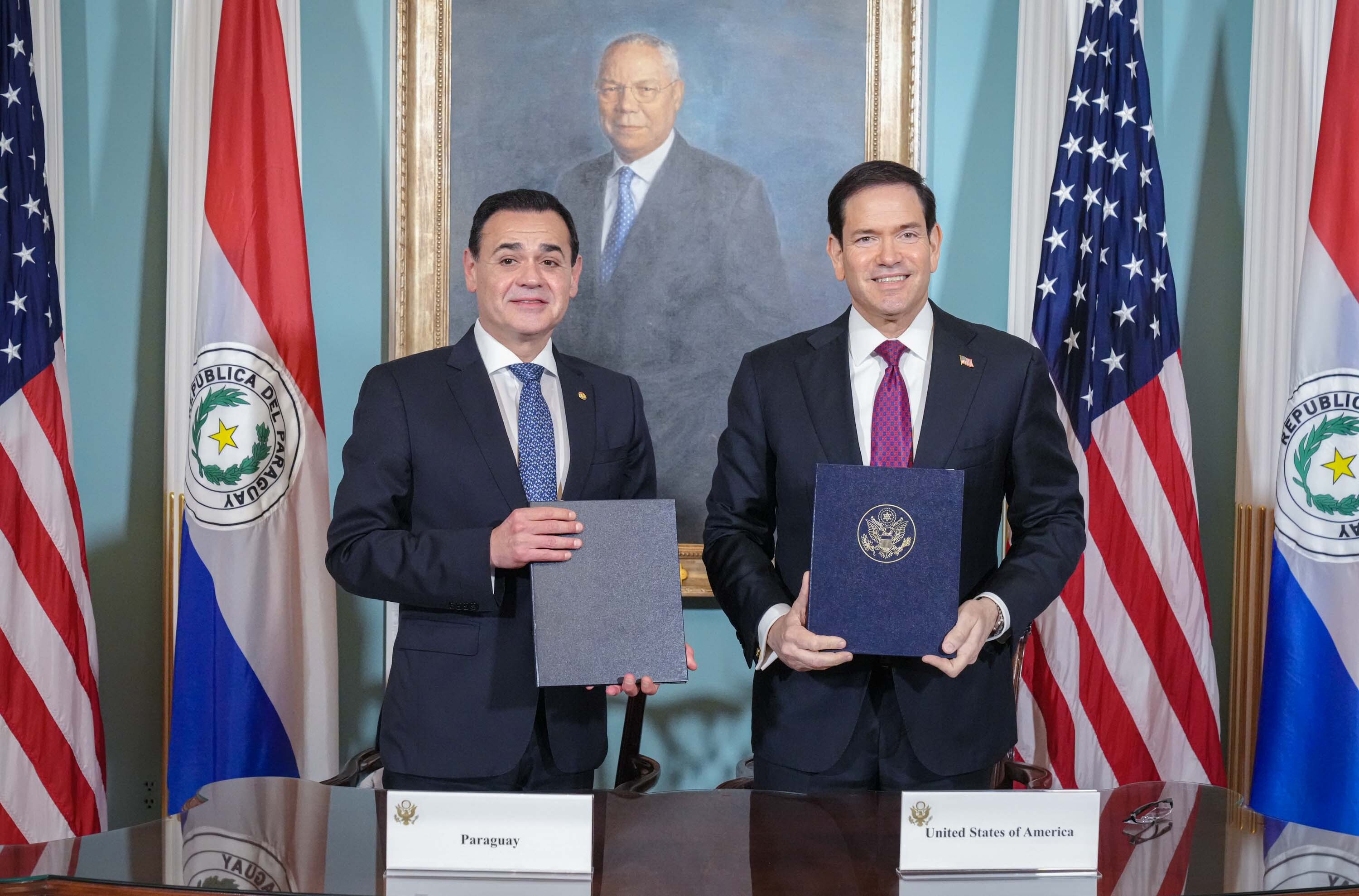 EE.UU. y Paraguay firman acuerdo de cooperación nuclear civil.