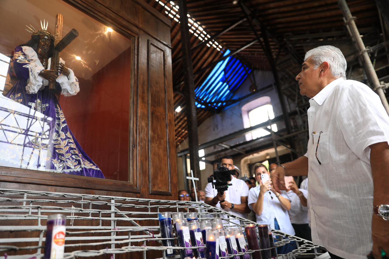 Inspeccionan restauración de la Iglesia de San Felipe en Portobelo 