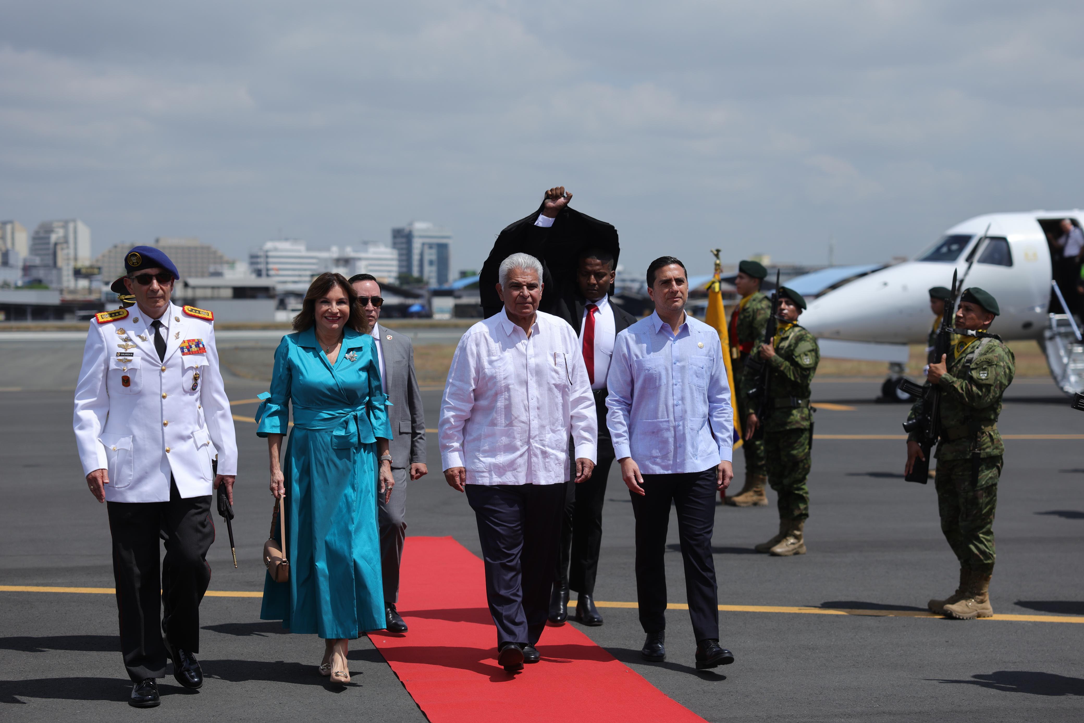 Presidente Mulino llega a Ecuador para reunión con Noba Azin