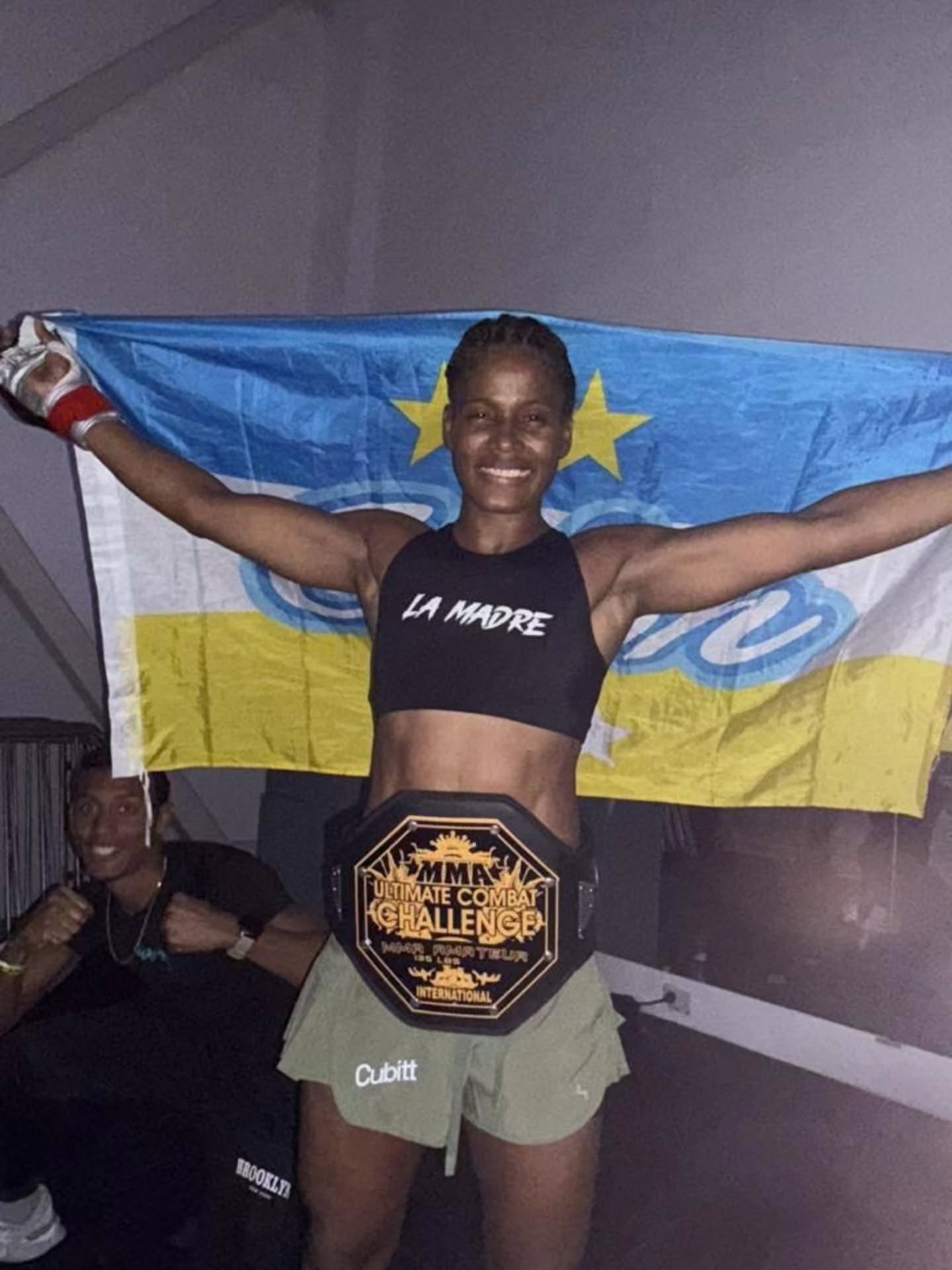 Colonense Ashley Zarate se corona campeona