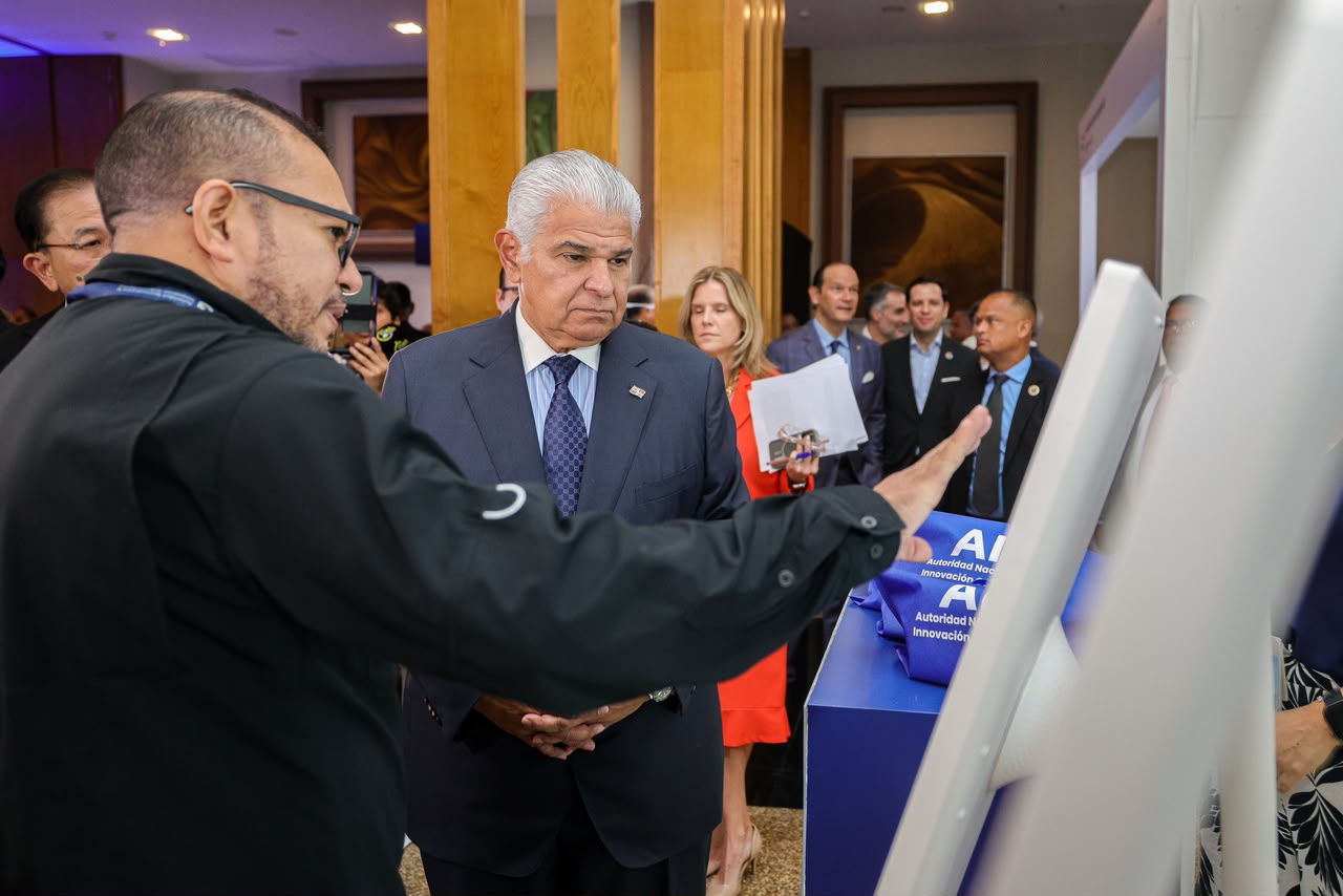 Presidente Mulino destaca fortalecimiento Económico de  Panamá y la  competividad