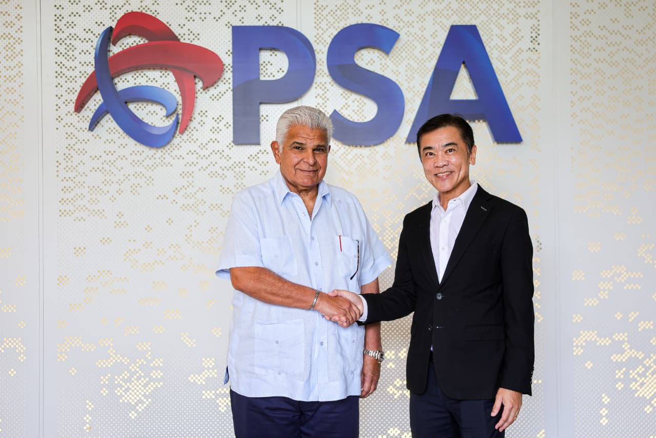 Presidente Mulino visita la terminal automatizada más grande del mundo: puerto de Tuas, en Singapur